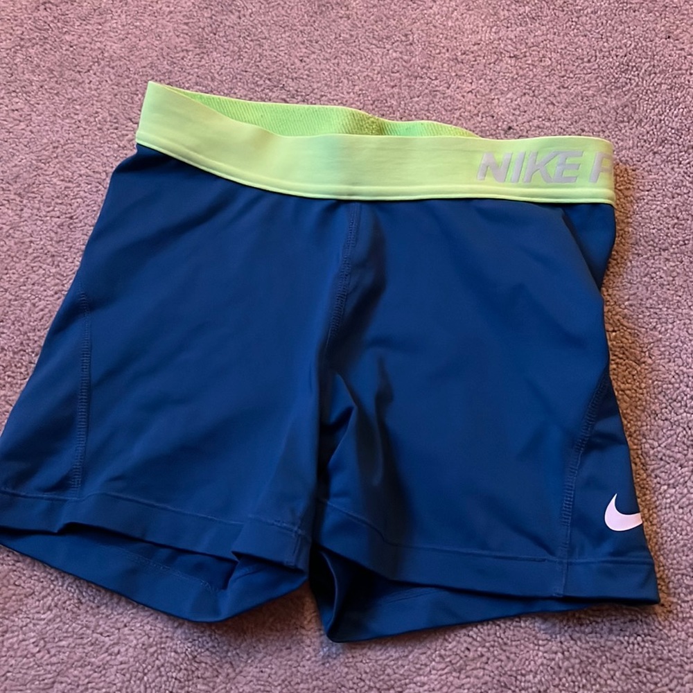 Small Nike pros